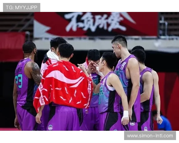 四川队与首钢队激战正酣谁能在这场对决中赢得胜利的荣耀